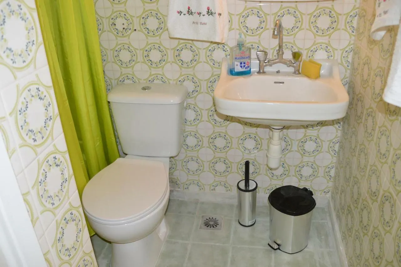 Antony Apartments Nea Plagia