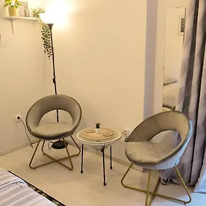 https://idea-studio-thessaloniki-self-check-in.hotels-of-thessaloniki.com