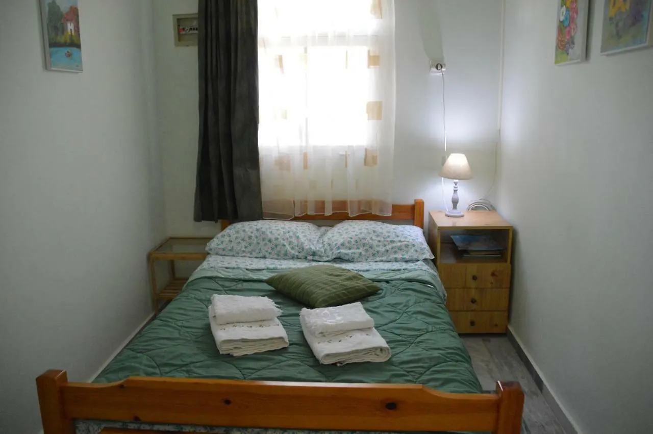Antony Apartments Nea Plagia